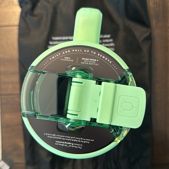 BruMate Müv 35oz in Limited Edition Kiwi - Picture 3 of 5